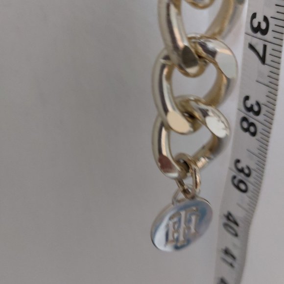 TOMMY HILFIGER TH Gold Chain Easy Clip On Belt Modern Stylish - Picture 6 of 6